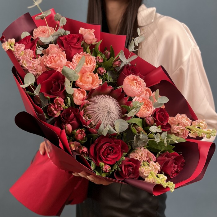 Авторский букет Сияние протеи